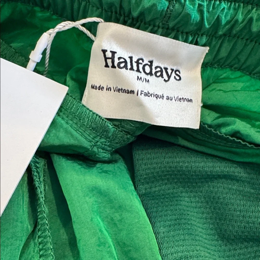 🍀 NWT Halfdays Adams Nylon Short Kelly Green MEDIUM Verdant 🍀 - Picture 2 of 15